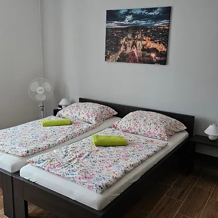 Jerabek Inn *