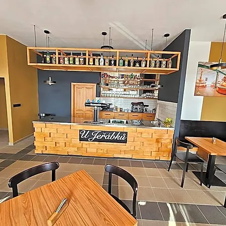 Jerabek Inn Lasenice
