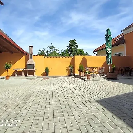 Inn Jerabek Lasenice