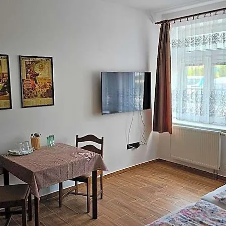 Jerabek Inn *